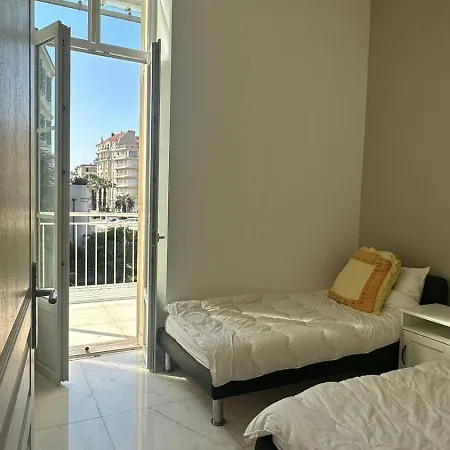 Carre Des Musiciens * Cannes